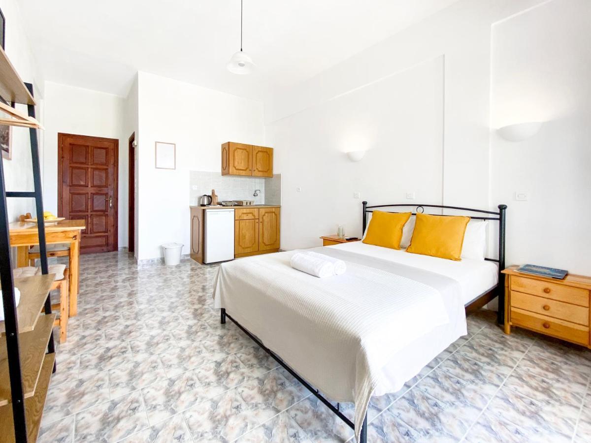 Almyra Villa Периса Екстериор снимка