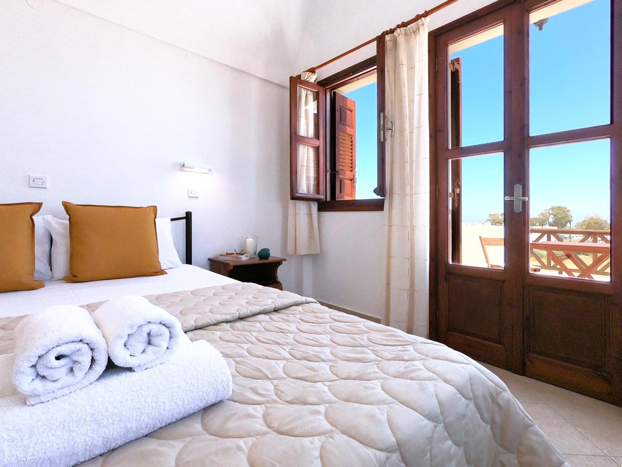Almyra Villa Периса Екстериор снимка